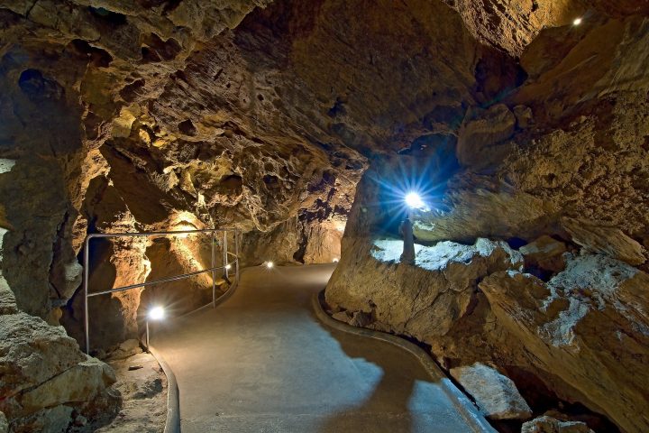 The Zbrašov Aragonite Caves – the warmest caves in the czech republic